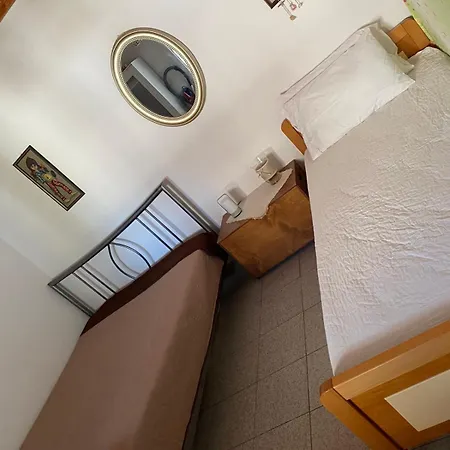 Petra Hébergement de vacances Vrasná